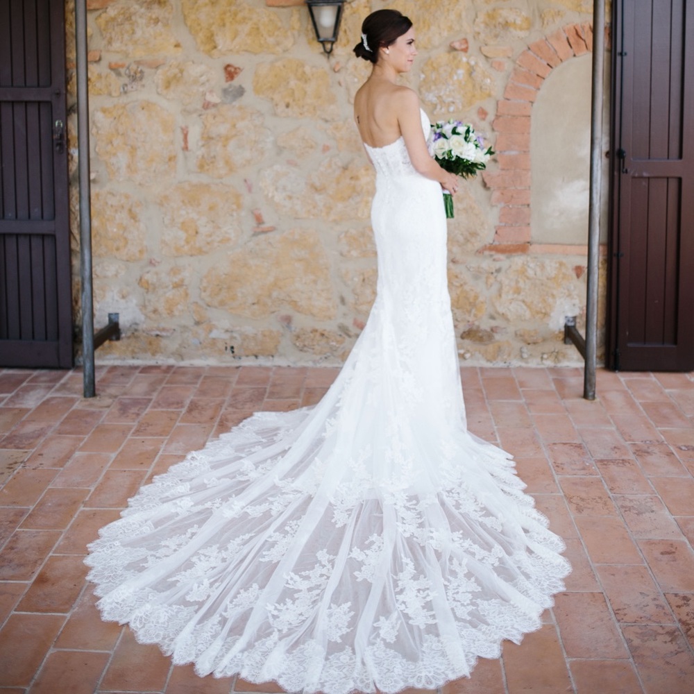 Stunning Pronovias wedding dress.